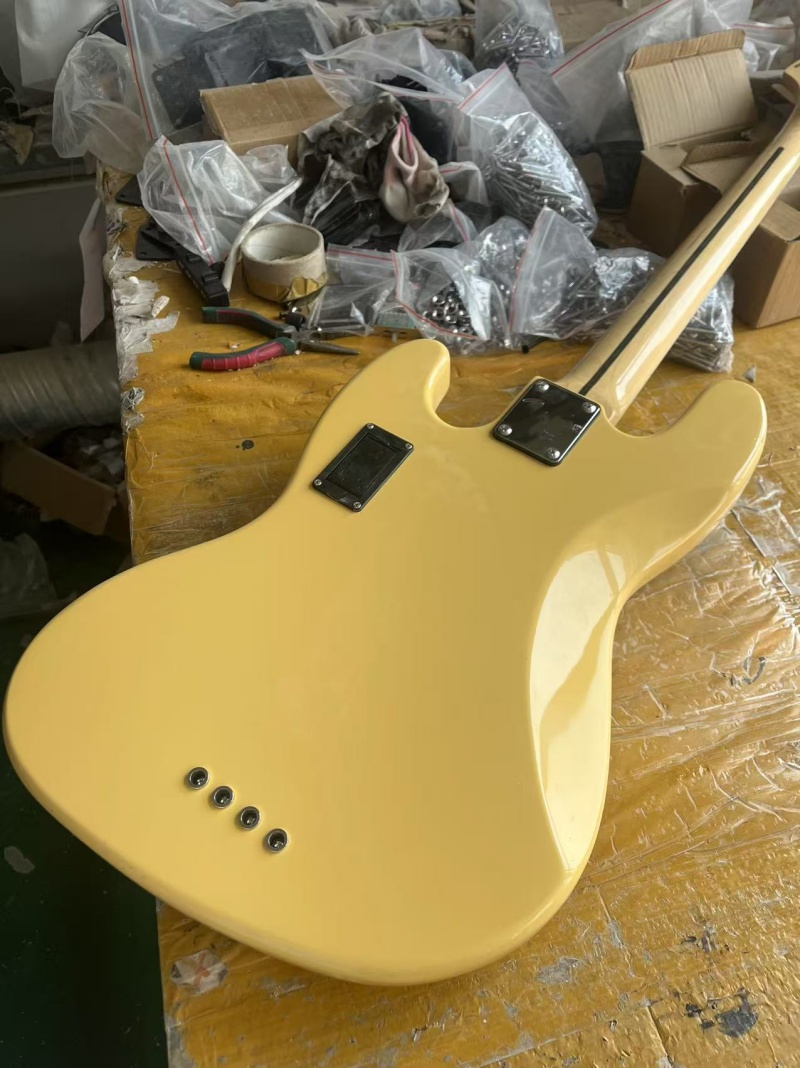 Custom 4-string electric bass, - Bass Guitar Fretless review and price